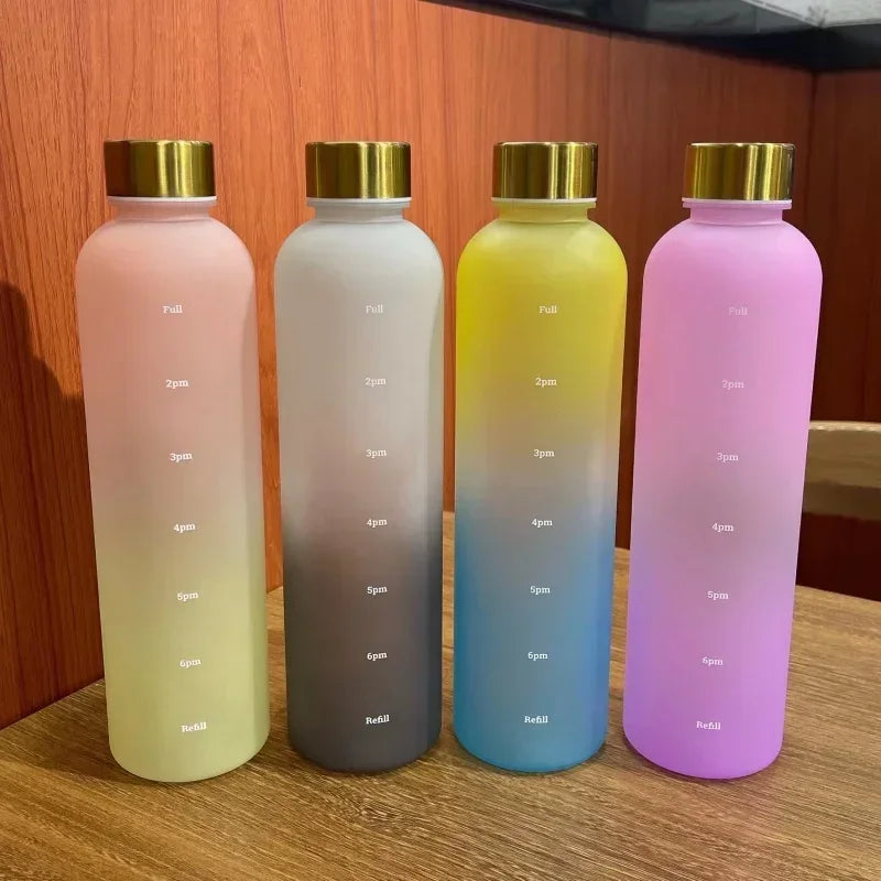 Garrafa de água de 1000ml , leve e prática