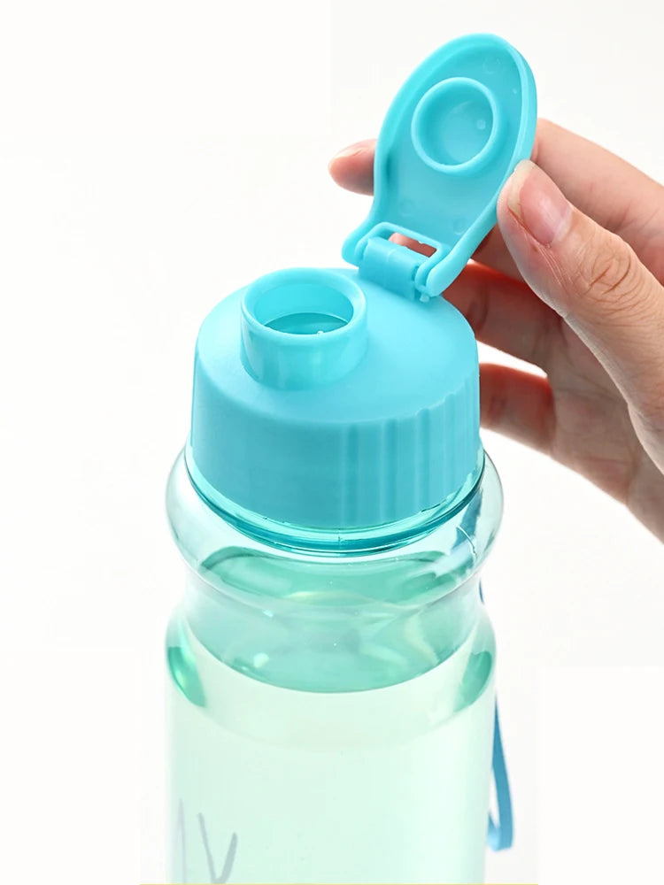 GARRAFAS DE ÁGUA TRANSPARENTE . (550 ml)