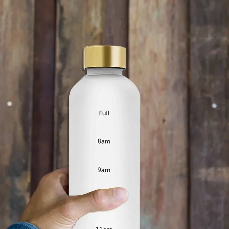 Garrafa de água de 1000ml , leve e prática