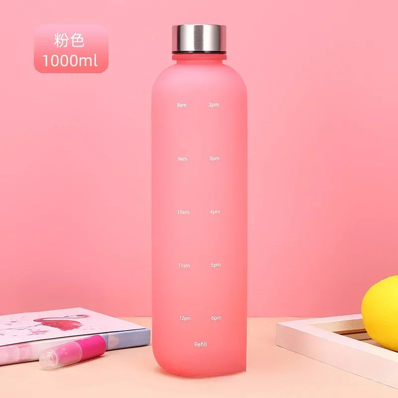 Garrafa de água de 1000ml , leve e prática