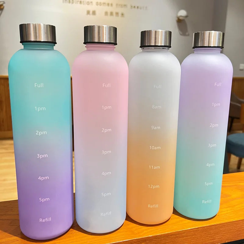Garrafa de água de 1000ml , leve e prática